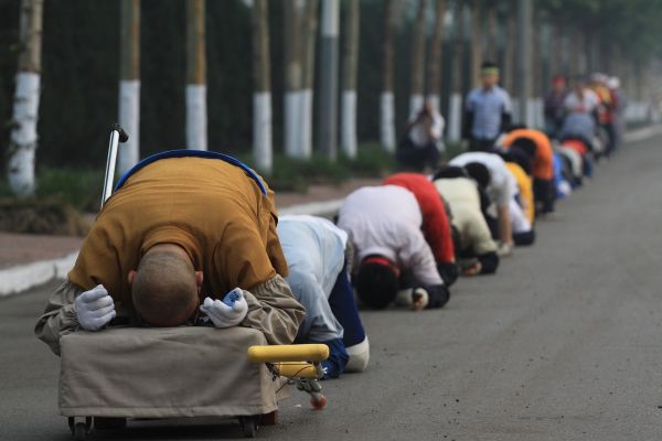 顶礼是什么意思