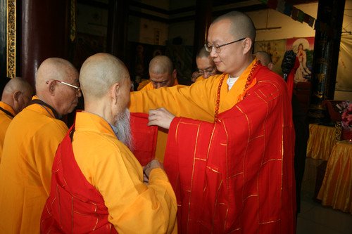 袈裟的含义是什么